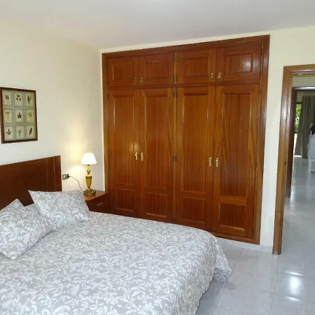 Apartamento Con Piscina Y Cancha De Tenis Daire *